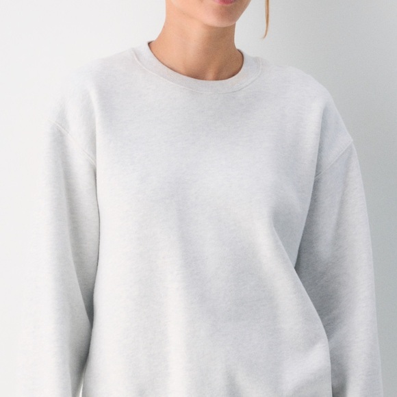 aritiza // cozy sweatfleece perfect crew sweatshirt - Picture 2 of 11